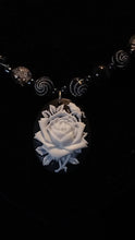 Load image into Gallery viewer, Elegant Rose Necklace