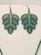 Load image into Gallery viewer, Leaf Pendant Set