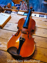 Load image into Gallery viewer, Violin table lamp
